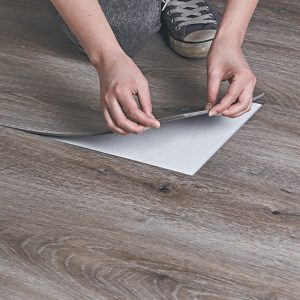 Напольное покрытие: Ламинат, Кварцвиниловый ламинат, SPC ламинат и Ламинат под плитку