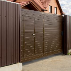 Откатные ворота с калиткой